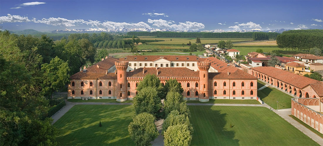 Albergo dell'Agenzia Bra Esterno foto